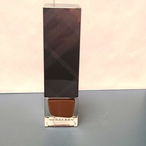 New Burberry Fresh Glow Foundation